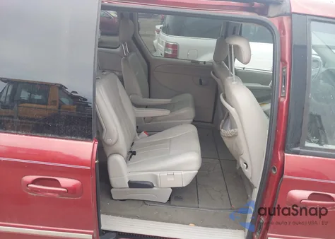 2006 Chrysler Town & Country Touring z USA, uszkodzony, nr VIN 2A4GP54L66R916248